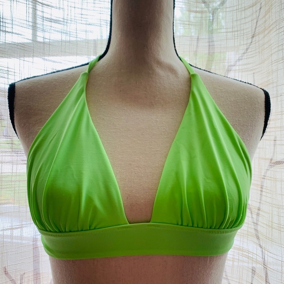 Set of 2 Victoria’s Secret swimsuit tops - Picture 2 of 6